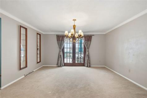 21 W Hillcrest Road Nottingham PA 15330