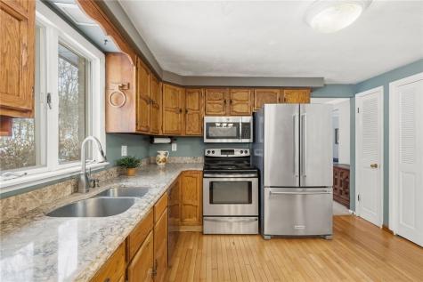 21 W Hillcrest Road Nottingham PA 15330