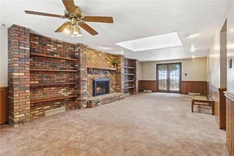 21 W Hillcrest Road Nottingham PA 15330