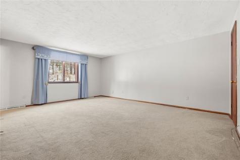 21 W Hillcrest Road Nottingham PA 15330