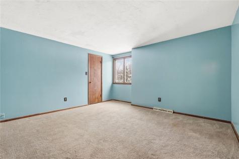21 W Hillcrest Road Nottingham PA 15330