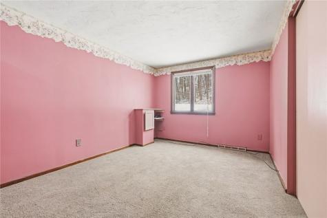 21 W Hillcrest Road Nottingham PA 15330