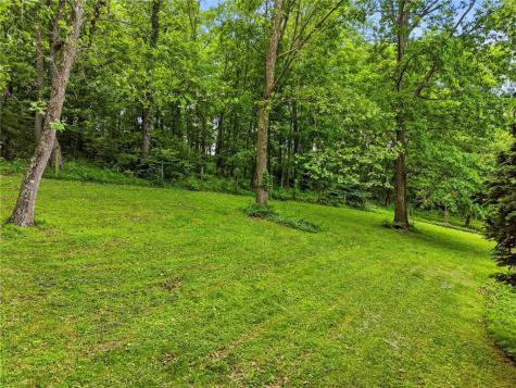 21 W Hillcrest Road Nottingham PA 15330