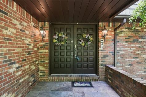 21 W Hillcrest Road Nottingham PA 15330