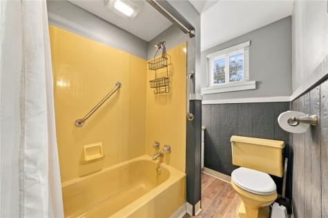 321 Center Avenue Pitcairn PA 15140
