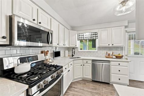 560 Semple Drive North Huntingdon PA 15642