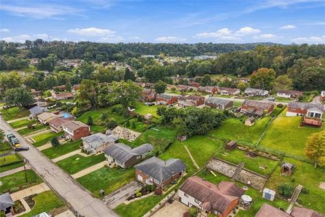 560 Semple Drive North Huntingdon PA 15642