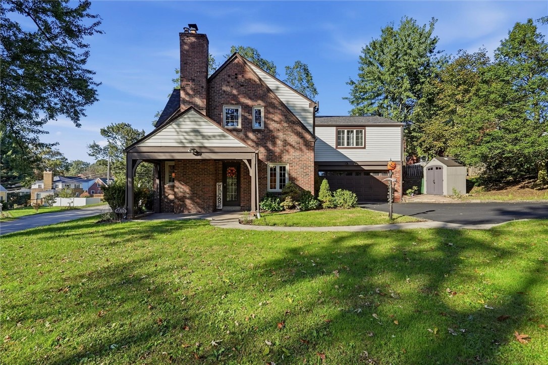1806 Vollmer Drive Shaler PA 15116