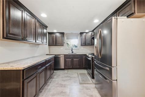 1806 Vollmer Drive Shaler PA 15116