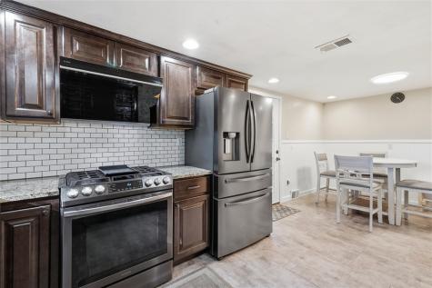 1806 Vollmer Drive Shaler PA 15116