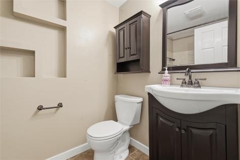 1806 Vollmer Drive Shaler PA 15116