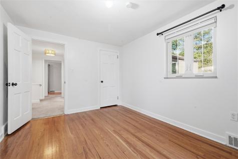1806 Vollmer Drive Shaler PA 15116