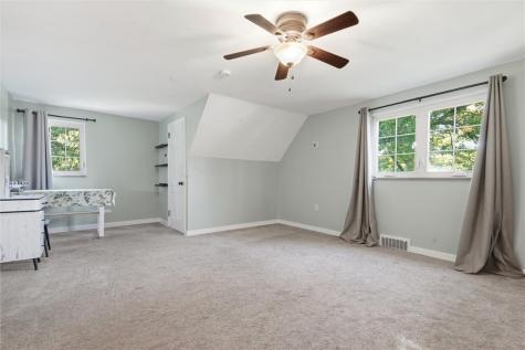 1806 Vollmer Drive Shaler PA 15116