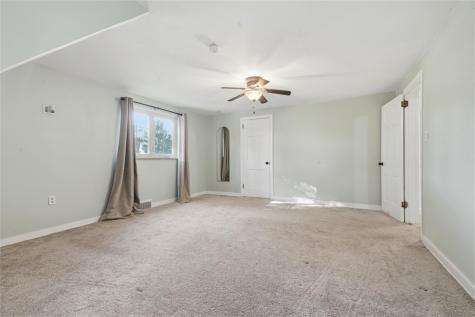1806 Vollmer Drive Shaler PA 15116