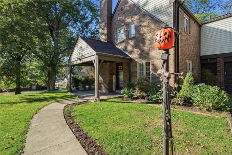 1806 Vollmer Drive Shaler PA 15116