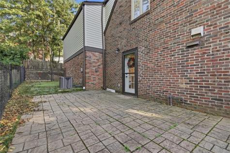 1806 Vollmer Drive Shaler PA 15116