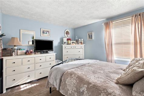 3098 Countryside Drive Shaler PA 15101