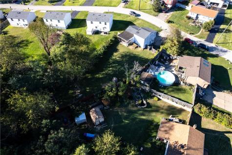 3098 Countryside Drive Shaler PA 15101