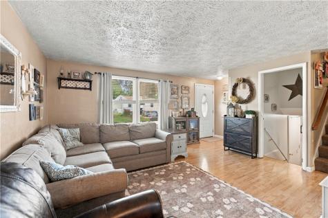 3098 Countryside Drive Shaler PA 15101