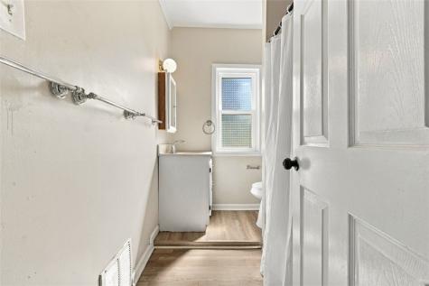 531 Chautauqua Street Perry Hilltop PA 15214