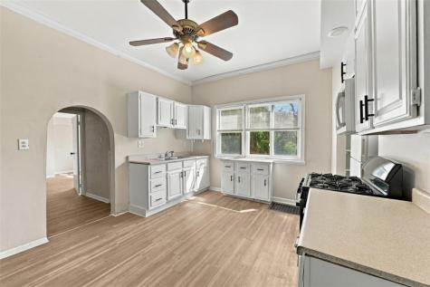 531 Chautauqua Street Perry Hilltop PA 15214