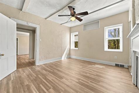 531 Chautauqua Street Perry Hilltop PA 15214