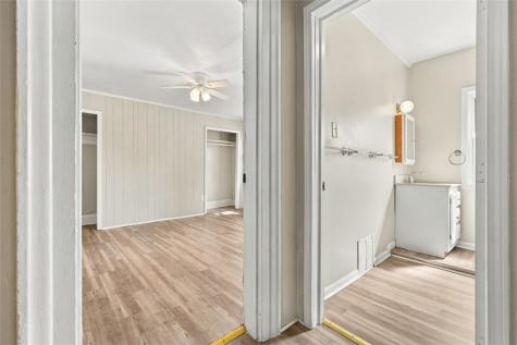 531 Chautauqua Street Perry Hilltop PA 15214
