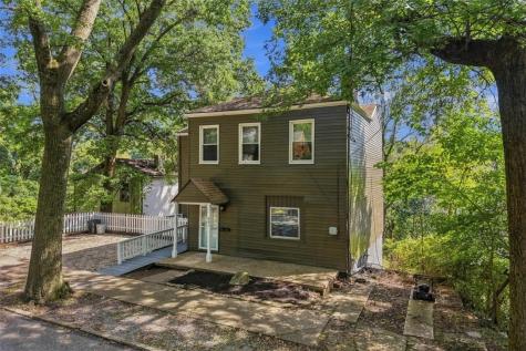 531 Chautauqua Street Perry Hilltop PA 15214