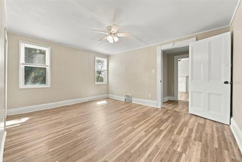 531 Chautauqua Street Perry Hilltop PA 15214