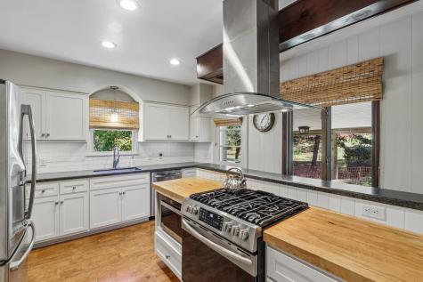 34 Glasgow Road West Deer PA 15044