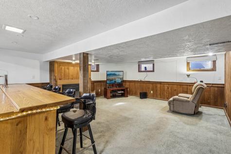 34 Glasgow Road West Deer PA 15044