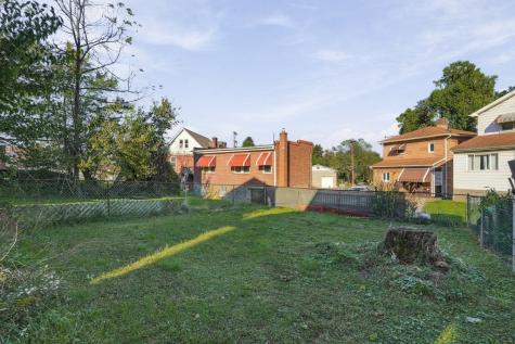 2435 Perry Street Munhall PA 15219
