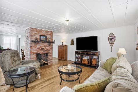 164 W Pittsburgh Street Delmont PA 15626