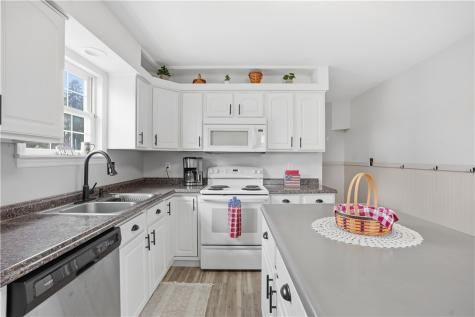 164 W Pittsburgh Street Delmont PA 15626