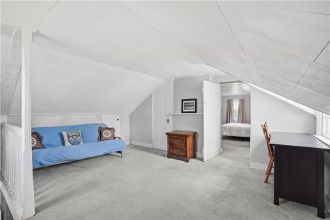 164 W Pittsburgh Street Delmont PA 15626