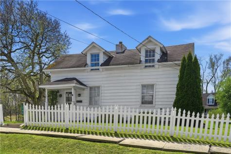 164 W Pittsburgh Street Delmont PA 15626