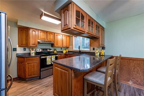 486 Woodlawn Hempfield Township PA 15644