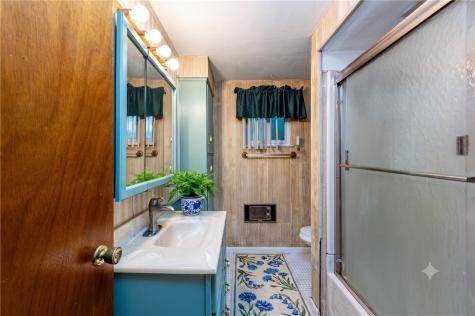 486 Woodlawn Hempfield Township PA 15644