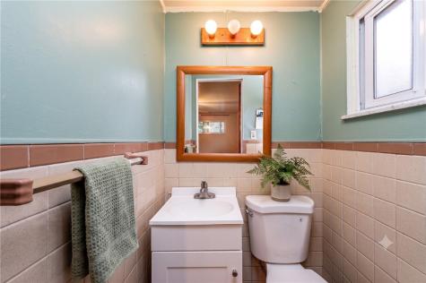 486 Woodlawn Hempfield Township PA 15644