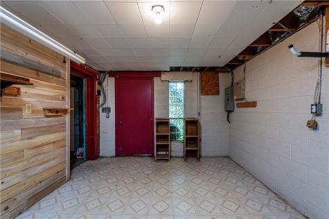486 Woodlawn Hempfield Township PA 15644