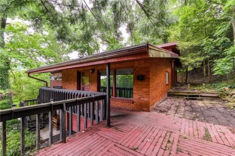 486 Woodlawn Hempfield Township PA 15644