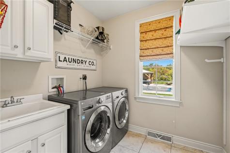 107 Hibernia Drive Lancaster Township PA 16037