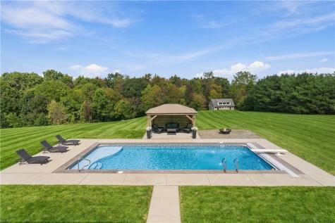 107 Hibernia Drive Lancaster Township PA 16037