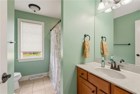 107 Hibernia Drive Lancaster Township PA 16037
