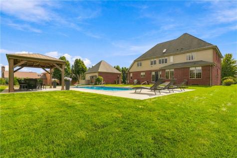 107 Hibernia Drive Lancaster Township PA 16037