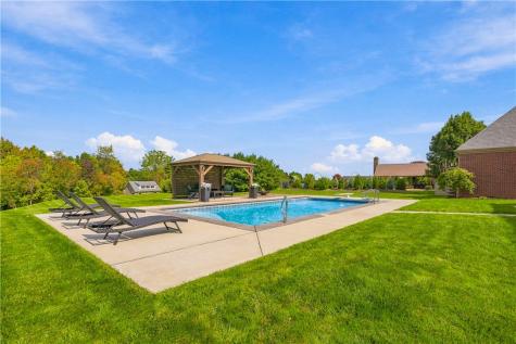 107 Hibernia Drive Lancaster Township PA 16037