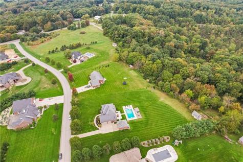 107 Hibernia Drive Lancaster Township PA 16037