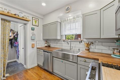 8 Chalfonte Avenue West View PA 15229