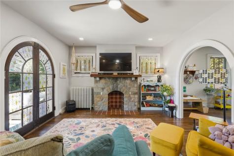 8 Chalfonte Avenue West View PA 15229