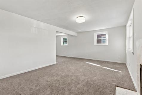 1015 Glencoe Green Tree PA 15220